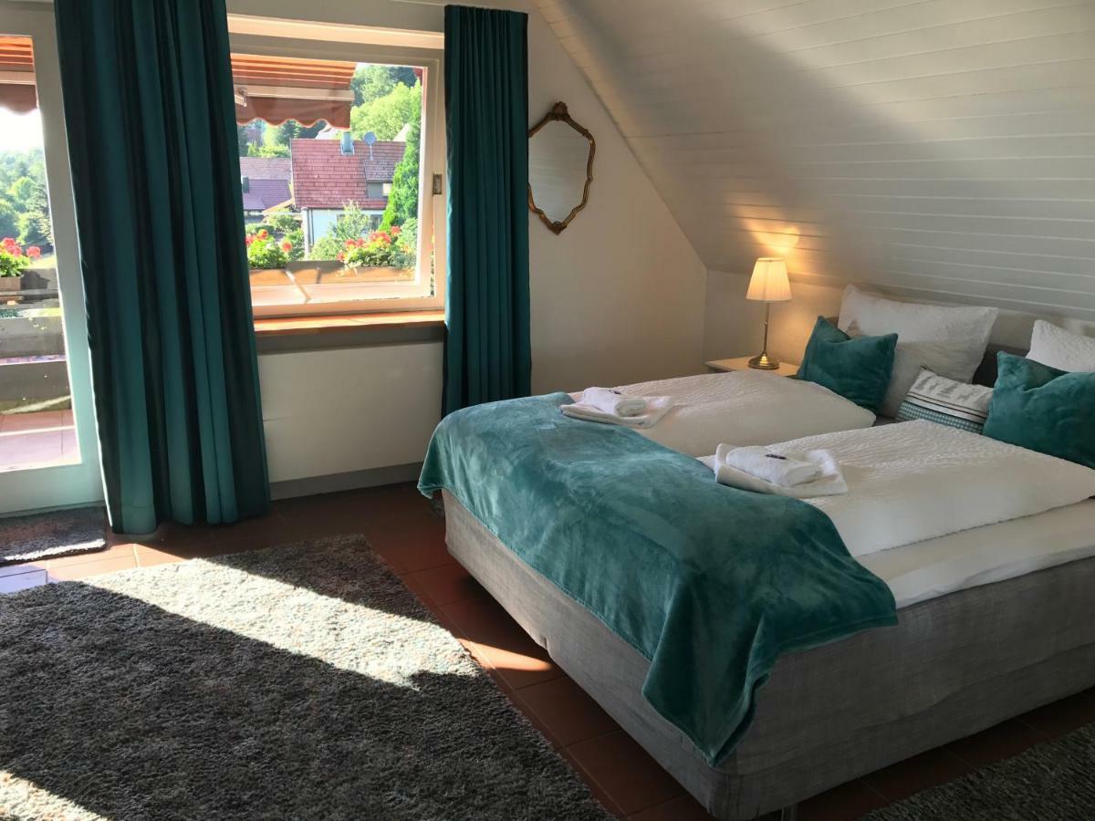 Hotel-Berggasthof Schwarzwaldperle ساسباشفالدن المظهر الخارجي الصورة